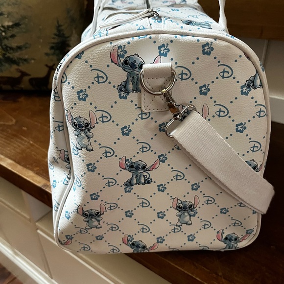 Stitch Disney bags from Primark. Duffle and tote. - Picture 3 of 8